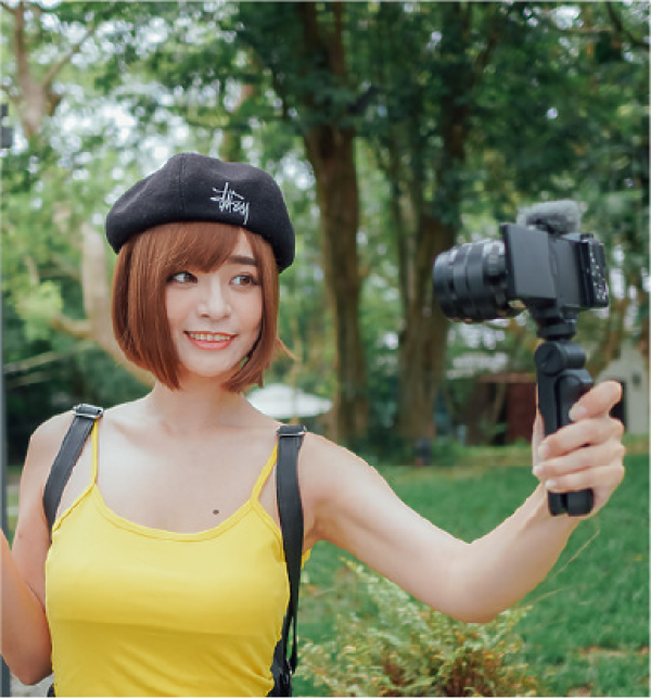 A Versatile Vlog Camera: ZV-E10 Review | Sony Alpha Universe
